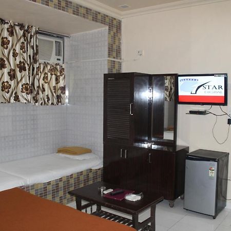 Hotel Sea Sands Bombaim Exterior foto