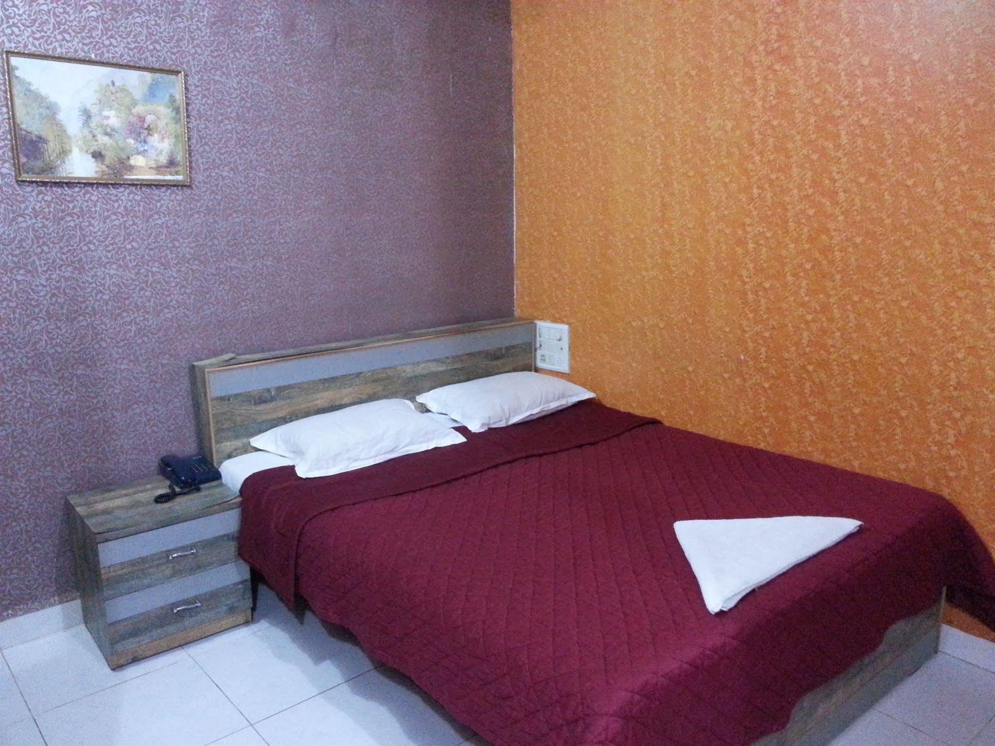 Hotel Sea Sands Bombaim Exterior foto